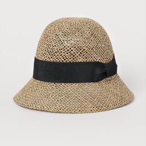 Women’s H&M Light Beige / Black Straw Hat, size medium